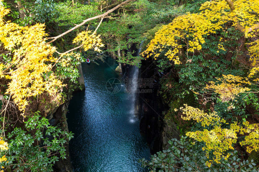 日本高千穗峡谷和瀑布图片