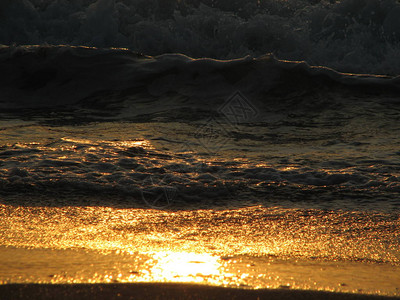 海滩日落是的日落天空图片