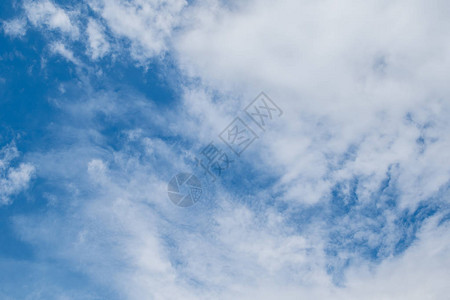 天空云彩天空云彩和太阳图片