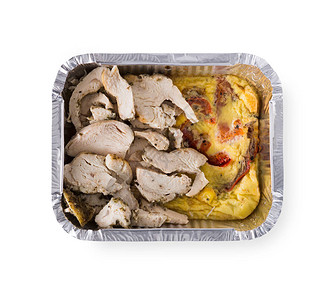 在铝箔容器中的健康午餐健康食品带走和送货带蔬菜的煎蛋卷图片