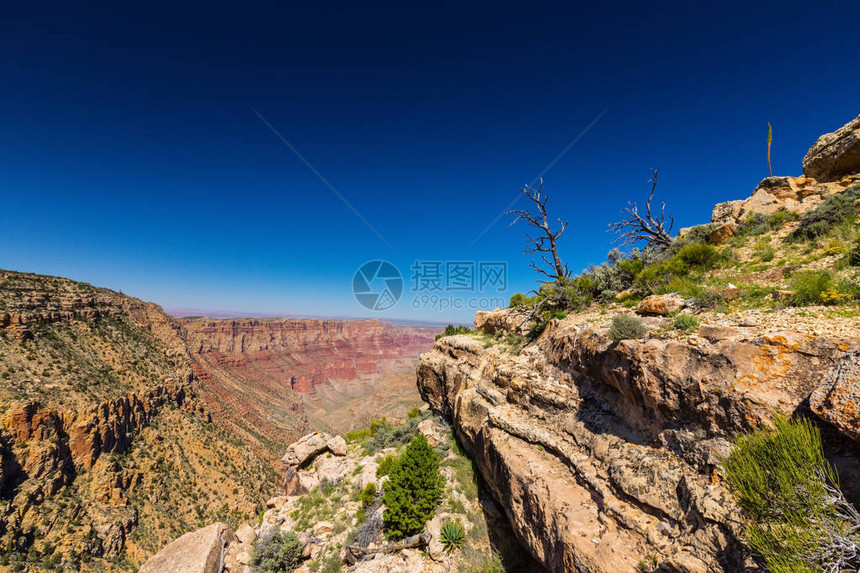 大峡谷的秋天风景在阳图片