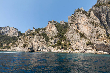 从意大利卡普里岛悬崖海高清图片