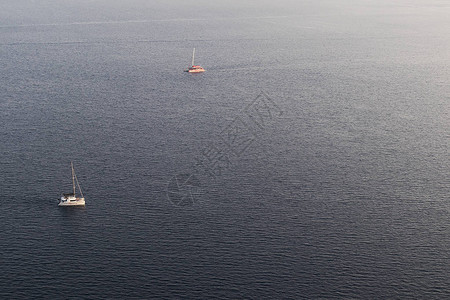 小船在爱琴海航行图片