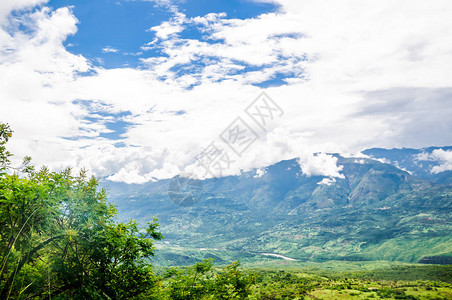 巴里查拉对卡米诺真实安第斯山脉景观的看法高清图片