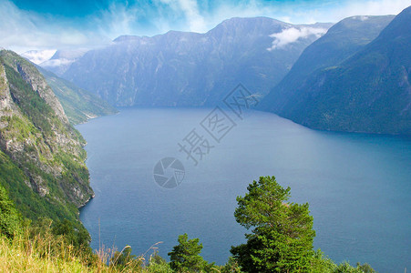 挪威GeirangerFjord上图片