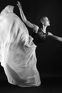 女芭蕾舞演员美丽的芭蕾舞女演员图片