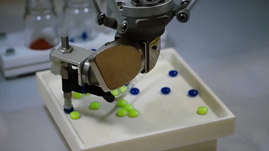 自动机器人制药行业机器人自动分拣球机器人按图片