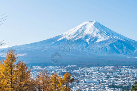 日本河口湖的富士山图片