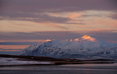 冰岛农村地区冬季风景图片