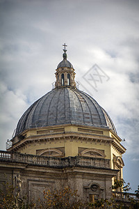 无伴奏合唱Paolina教堂的圆顶从罗马埃斯基利诺广场的方向看图片