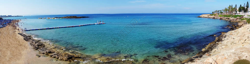 塞浦路斯岛海洋景观中沙滩海岸的图片