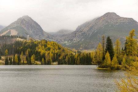 stubbs斯塔布斯在斯洛伐克塔特拉山脉的斯塔布斯克普背景