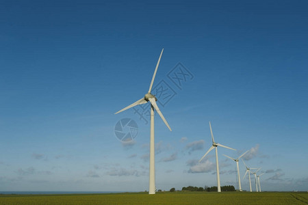 法国诺曼底发电厂的风力涡轮机可再生能源的概念环保的电力生产定调子图片