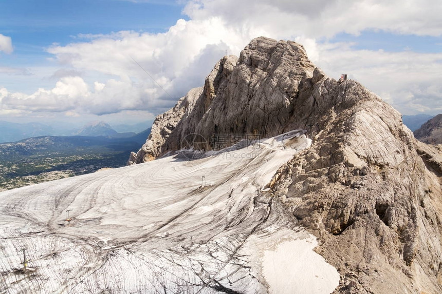奥地利阿尔卑斯山Dachstein冰川附近的Koppenkarstein上的Viaf图片