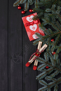 圣诞背景有fir树和礼品盒新年装图片