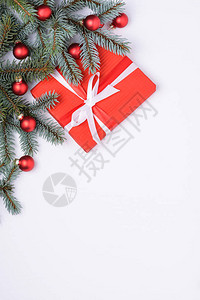 新年背景带有礼品盒和装饰品用于图片