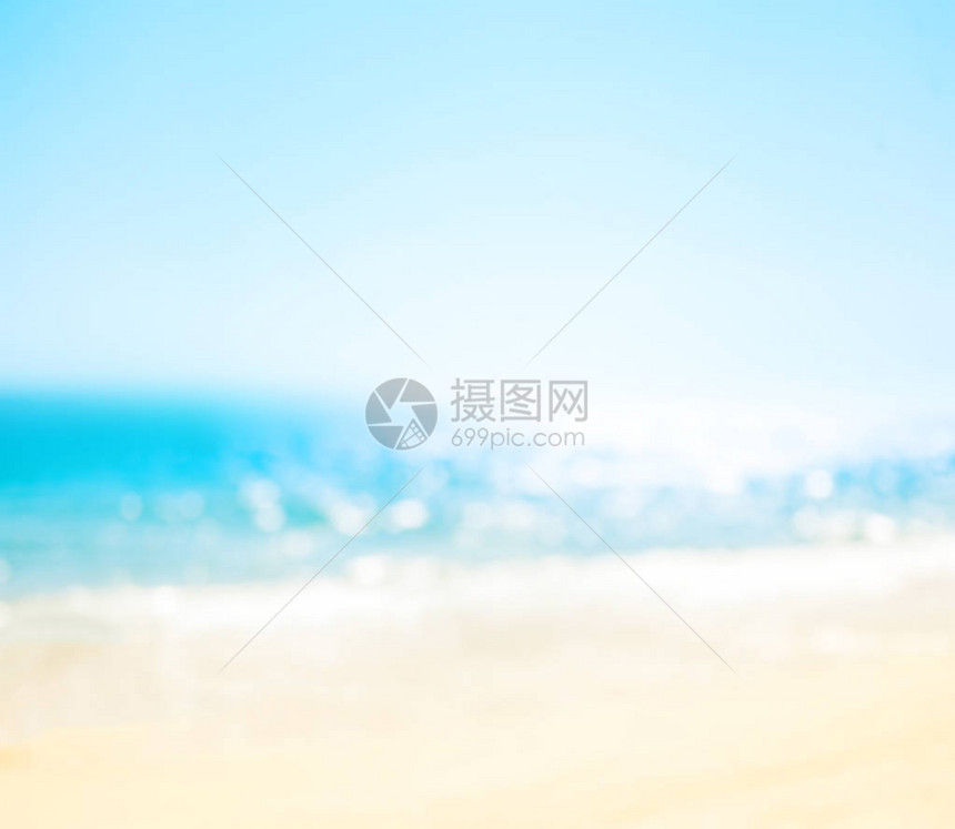 浅蓝色夏季白色热带沙滩图片