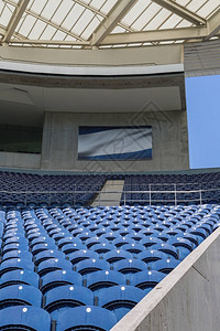 体育场内的蓝色空座位体育主题图片