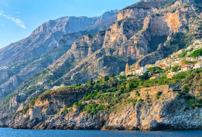 意大利Amalfi海岸和Tyrhenian海图片