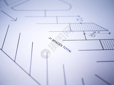 打印在白纸上的通用建筑场地平面图的照片设置在建筑师工图片