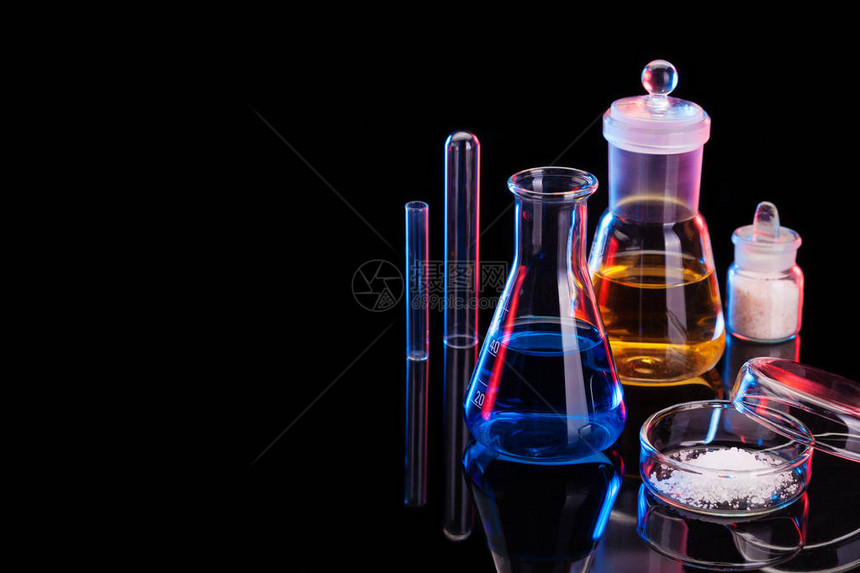 化学实验室背景各种玻璃化学实验室设备图片