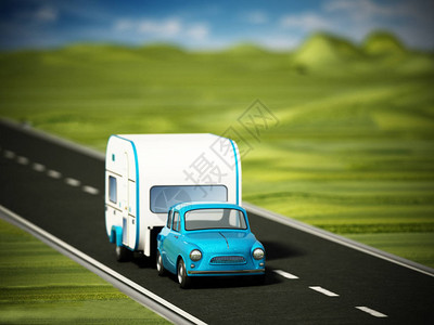 蓝色旧车和大篷车在路图片
