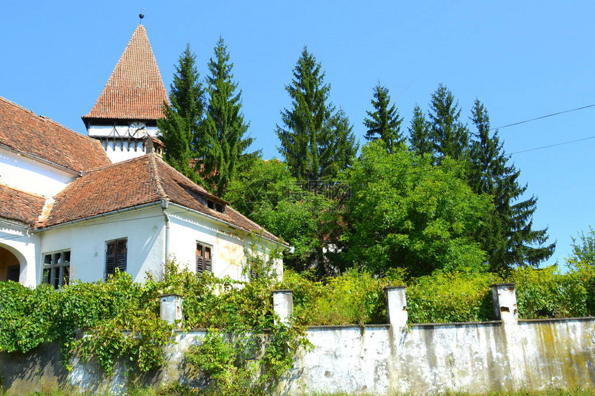 在村庄SomartinMartinsbergMrtelsbergTransylvania罗马尼亚的被加强的中世纪撒克逊福音派该定图片