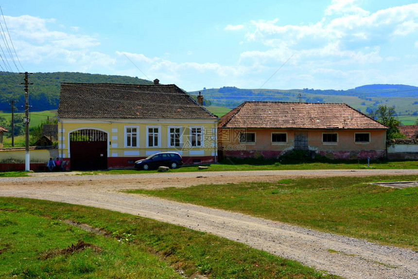 罗马尼亚特兰西瓦尼亚费尔默恩费尔默村典型的乡村景观和农民房屋该定居点由撒克逊殖民者于12图片