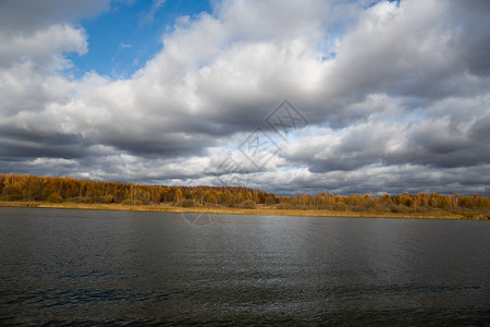 秋季风景湖泊图片