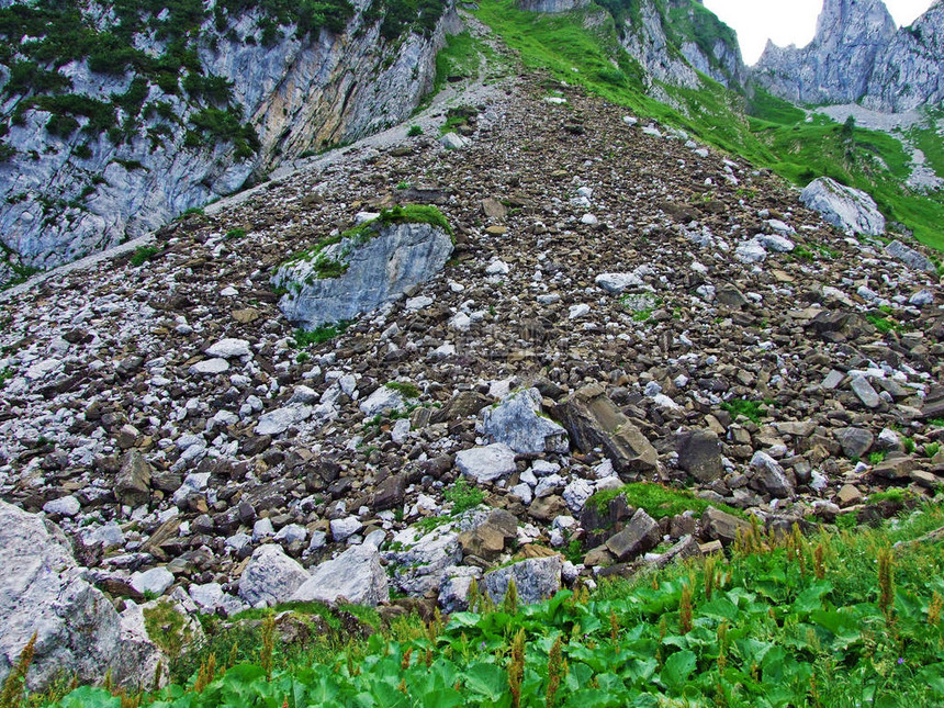 山脉的石头和岩石图片