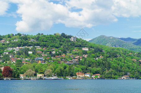 意大利美丽的夏季科莫湖景观图片