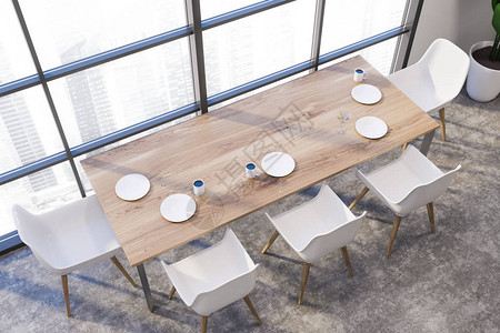现代餐厅的木桌顶端图片