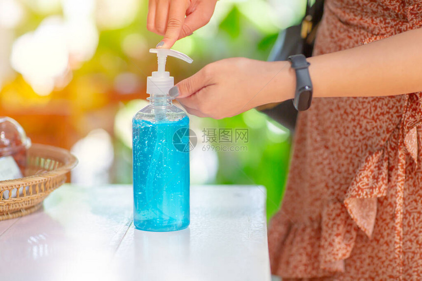使用酒精凝胶手洗涤剂清洗洁剂进行抗白血病图片