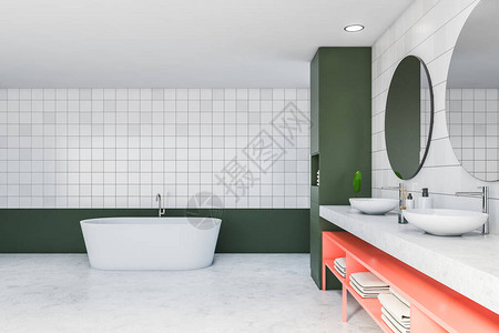 旧式卫生间内部有白色砖瓦和绿墙混凝土地板舒适的双水槽背景图片