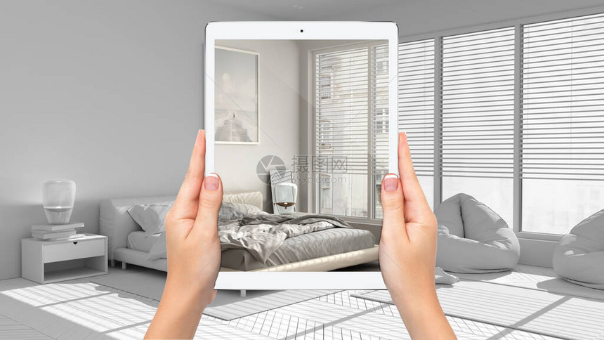 手持平板电脑展示现代卧室和休息室完全空白项目背景增强现实概念模拟家具和室内设图片