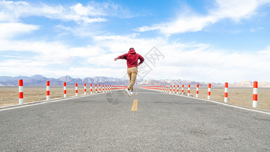 加油向前冲公路奔跑向前冲人像背影背景