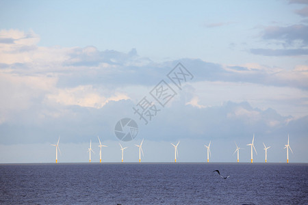 风力发电站海中风力涡轮图片