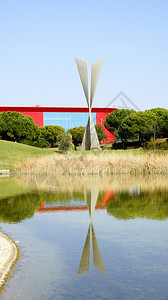 巴塞罗那PratdeLlobregat工业园区MasBlau的雕背景图片