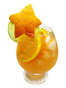 橙色水果宾治鸡尾酒配樱桃柠檬和冰块图片