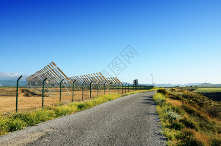许多太阳能光伏发电站已在西班牙建成太阳能光伏电池将阳图片