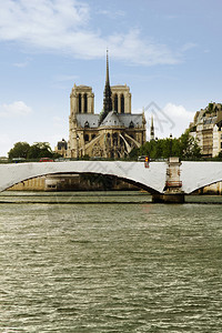巴黎圣母院塞纳河法国巴黎具有大教图片