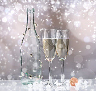 庆祝活动香槟酒两杯图片