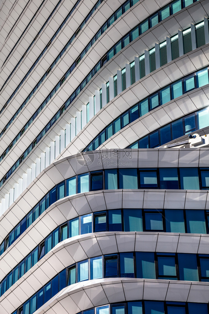 荷兰现代办公大楼的几何建筑曲线和座形图结图片