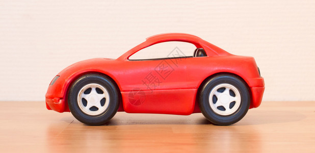清晰的彩色小型汽车玩具有背景图片