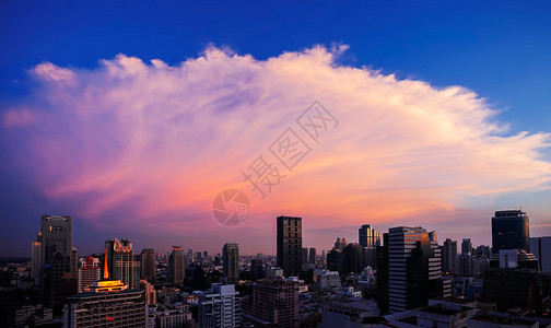 日落时的曼谷天际线曼谷泰国图片