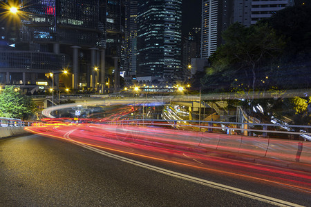 香港夜间红绿灯小径图片