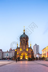 黄昏的哈尔滨索菲亚大教堂图片