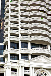 现代建筑线天台梯田摩天大楼的现代化建筑线路塔兰邦考图片