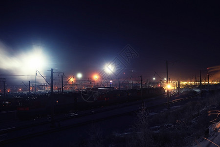 冬季夜间的铁路北景图片