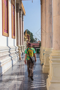 玉佛寺和泰国王的家Kaeo是曼谷最著名的旅游景点之一背景图片